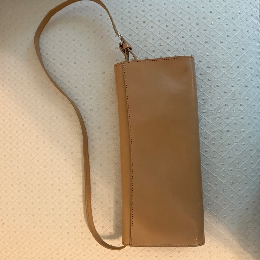 Monsac Tan Leather Minimalist Shoulder Bag. Preowned. 10 1/2” long X 5” high. - Picture 3 of 14